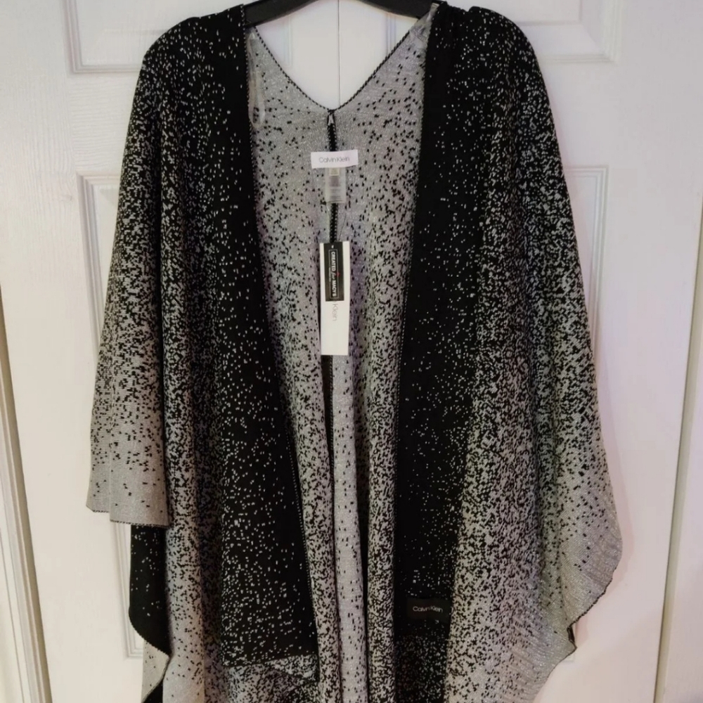 NWT Calvin Klein plus size shawl